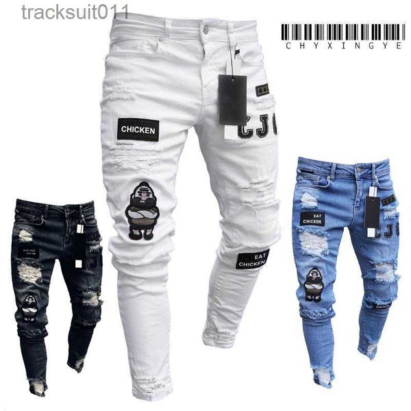 Jeans da uomo nuovi Jeans ricamati bianchi Jeans skinny strappati elasticizzati in cotone Hip Hop di alta qualità Pantaloni denim oversize slim fit con buco nero L230926