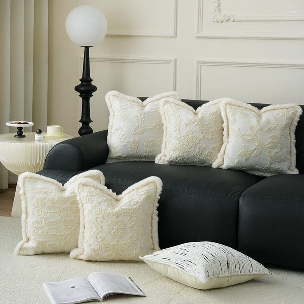 Kissen Hochwertiger Samt-Jacquard-Bezug Beige Weiß Geometrische Blumen Dekorative Kissen Einbetten kurzer Plüsch-Bett-Sofa-Kissenbezug