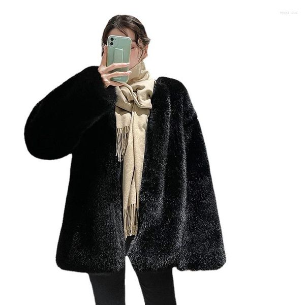Cappotto da donna in pelliccia sintetica nera da donna inverno 2023 in capispalla O-collo giacca in peluche cardigan spesso caldo soffice da donna