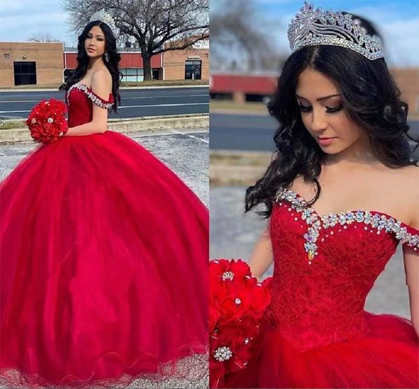 Red Quinceanera vestidos Cristais de miçangas Tule Lace para trás para trás Vestido formal Vestido doce Festa de aniversário da banheira Comprimento de piso personalizado Made Vestidos