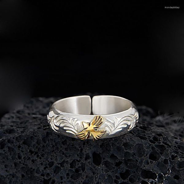 Clusterringe verkaufen silberne Farbe Persönlichkeit handgefertigtes Gras Relief Flyle Eagle Herren Open Ring TJ-628