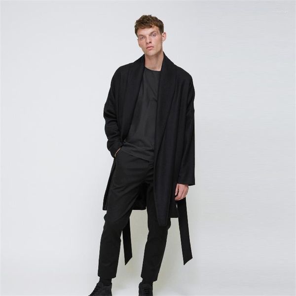 Cappotto a maniche lunghe nero in lana da uomo Primavera e autunno Tendenza moda sottile Semplice decorazione cinese con cintura allentata