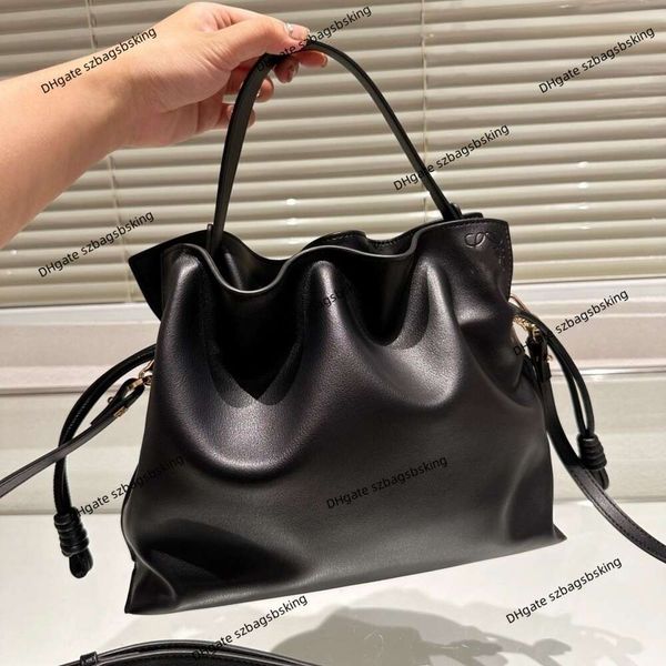 Borsetta del designer di tote borse da donna Nuova borsa per mucche di fascia alta con portata a tracolla a spalla singola borse gnocchi pieghevole