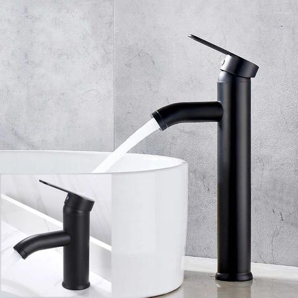 Küchenarmaturen aus Edelstahl und Kaltwasserhahn im europäischen Stil, schwarze Arbeitsplatte, Waschbecken, Badezimmer