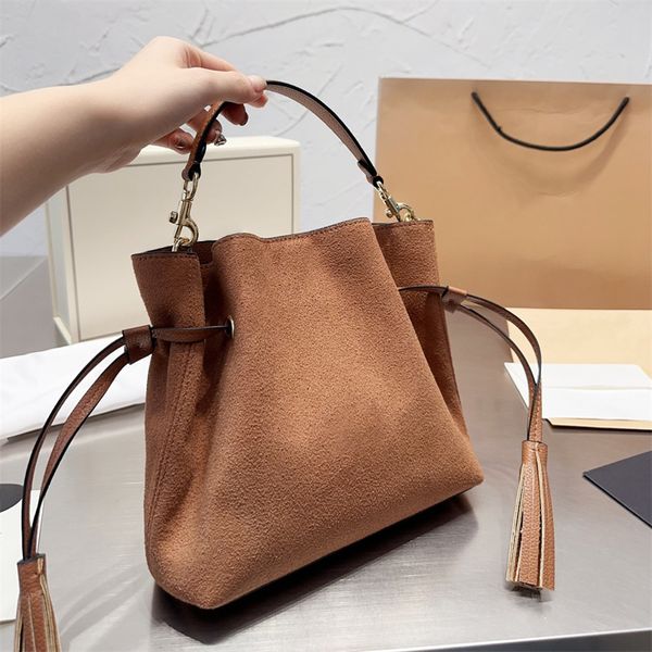 Bolsas de couro marrom vintage cordão designer luxo sacola clássica carta ferragem fivela balde saco genuíno camurça couro mulheres crossbody sacos de ombro