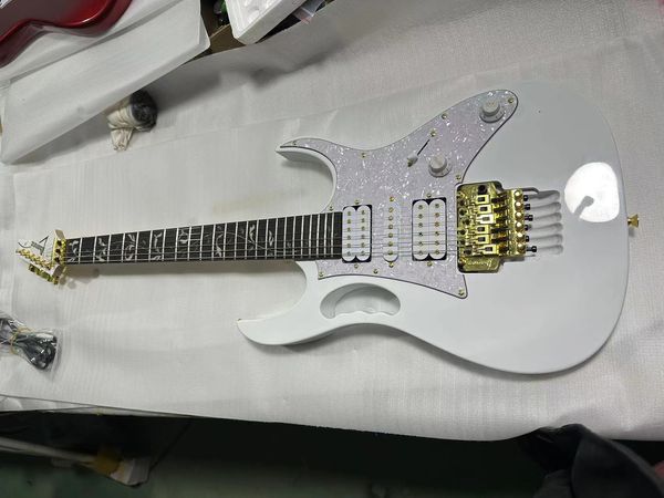 7v guitarra elétrica basswood corpo ouro ferragem branco pérola picareta guarda, tremolo, frete grátis