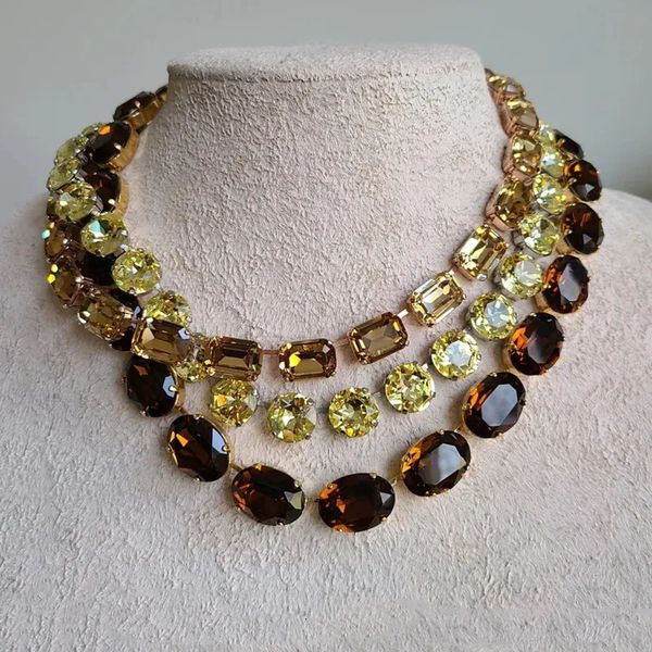 Halsketten mit exquisitem Charme, glänzende Glaskristall-Halskette, handgefertigte Klaue mit eingelegtem Kristallkettenhalsband, Damen-Würfel-Statement-Halsband, Geschenk 230927