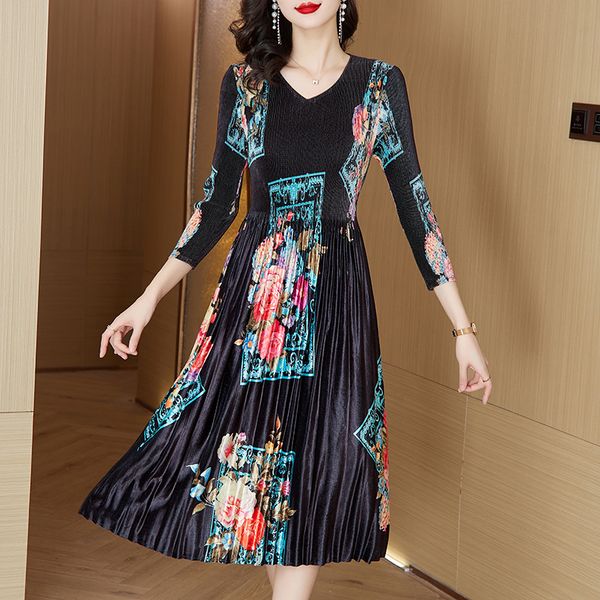Черные бархатные платья-миди с винтажным рисунком 2023. Женские дизайнерские осенне-зимние платья с V-образным вырезом. Облегающие стильные плиссированные платья. Плюс размер. Вечерние платья с длинными рукавами.