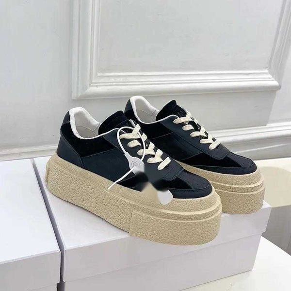 Scarpe da papà stile coppia di qualità Suola spessa Sport Casual Marchio Texture lussuosa Pelle bovina Tomaia in pelle di pecora Scarpe rialzate