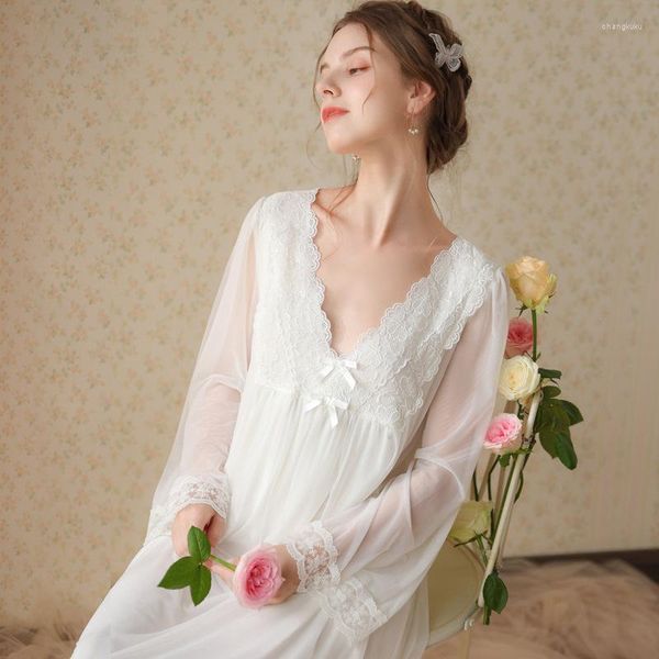 Kadınların Pijama Peri Beyaz Mesh Gece Elbisesi Kadınlar Bahar Sonbahar Seksi Dantel Peignoir Victoria Vintage Uzun Nightgowns Prenses Nighty