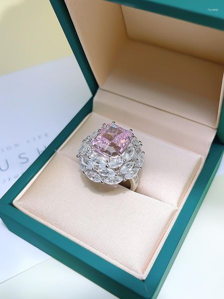 Anéis de Cluster 2023 Mulher Rica Feliz Luxo Cereja Rosa 10 12 Anel de Diamante Estilo de Moda Feminina