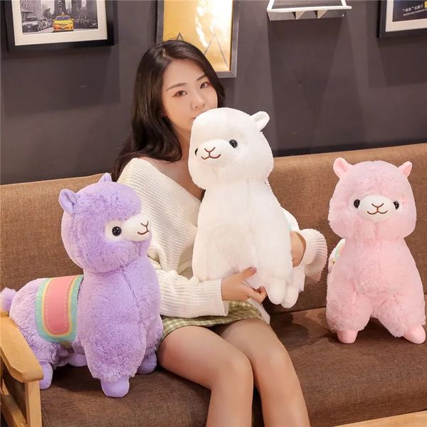 Poupées en peluche Selle en peluche douce en alpaga, jouet en peluche mignon et pelucheux, poupée animale violet rose blanc mouton alpaga, cadeau créatif pour enfants fille 230927