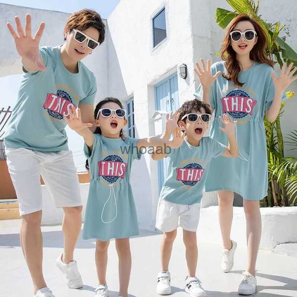 Abiti coordinati per la famiglia Completi di abbigliamento per la famiglia Madre Bambini Figlia Abiti da padre T-shirt Abiti per la famiglia Abiti da genitore-figlio Set di abbigliamento estivo YQ230928