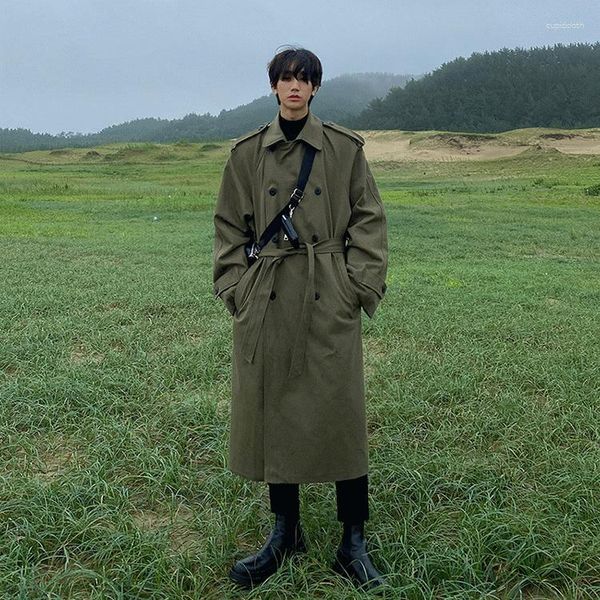 Erkek trençkotları 2023 Sonbahar rüzgar kırıcı Diz üzerinde orta uzunlukta gevşek Koreli yakışıklı ceket kemer
