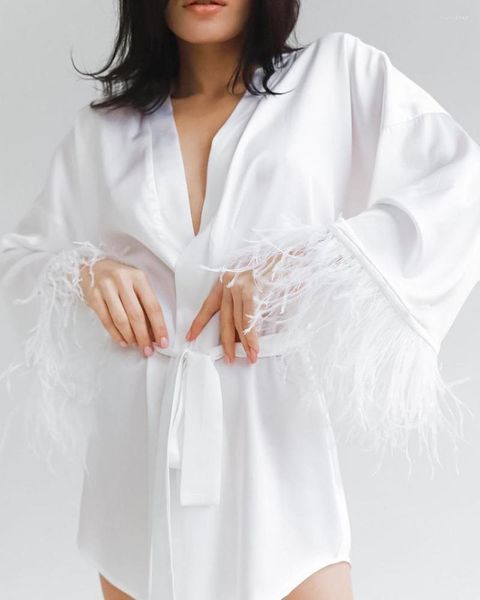 Mulheres sleepwear quimono para mulheres dama de honra proposta robe com pena nupcial vestido de noiva vestido de casamento despedida de solteira branco