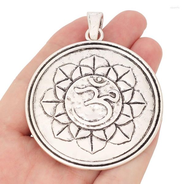 Colares de pingente 2 x prata tibetana grande om aum yoga símbolo redondo encantos pingentes para diy colar jóias fazendo acessórios 80x61mm