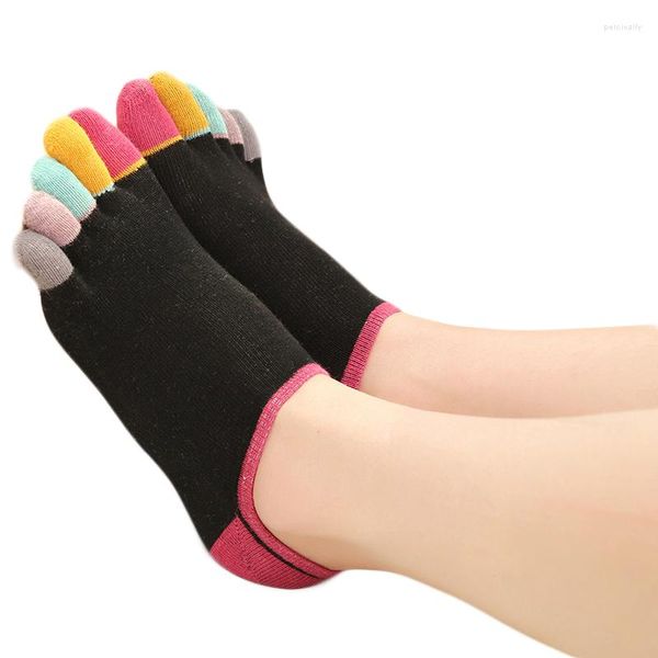 Athletische Socken Blossomora Baumwolle Frauen Yoga Finger weibliche Farbe kurze Röhre atmungsaktiv fünf Zehen