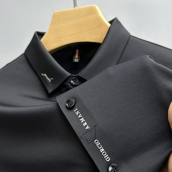 Camicie eleganti da uomo Camicia in seta di ghiaccio di alta qualità Manica lunga Stampa skinfriendly Maglietta 2023 Moda autunnale Semplice Business Bello Top da festa 230927