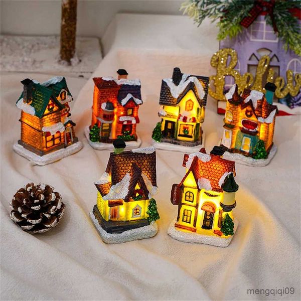 Decorações de Natal Natal Led Light House Enfeites de árvore de Natal LED Resina Pequena Vila Casa Xmas Glow Decor Gift 2023Feliz Ano Novo Decorações