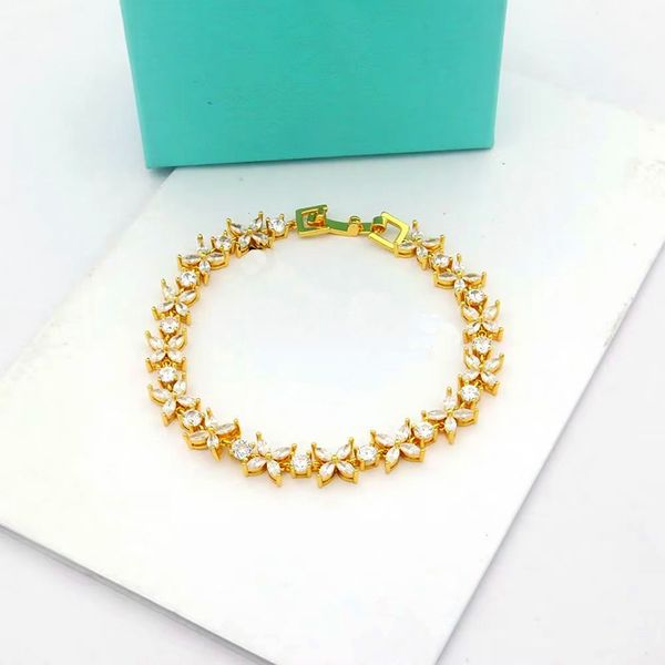 Bracciale di design braccialetto braccialetti di lusso designer diamante lettera tinta unita design braccialetto da donna moda stile versatile regali di Natale ottima scatola