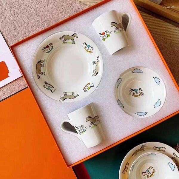 Tazze Set di stoviglie per bambini in ceramica, comprensivo di 2 tazze, ciotole, regali di nozze di compleanno, stile cavallo di Troia, acqua di latte