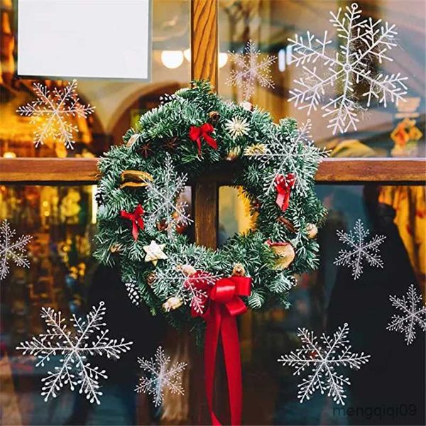 Decorazioni natalizie 30 pezzi / pacco Decorazioni natalizie in plastica con fiocchi di neve Decorazioni natalizie bianche con fiocchi di neve artificiali Decorazioni per la casa per feste di Capodanno