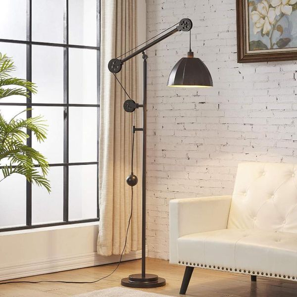 Luminária de piso rústica de bronze profundo com abajur de metal ajustável, perfeita para sala de estar, quarto, escritório e áreas de leitura - design de polia de contrapeso