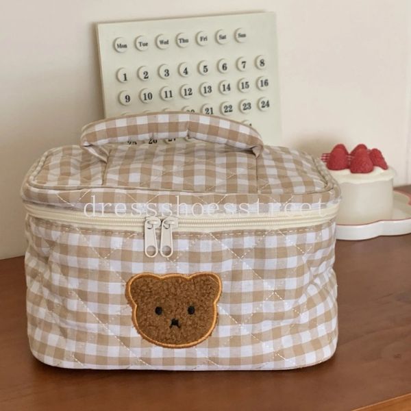 Borse portaoggetti da donna con orso simpatico cartone animato Borse semplici da donna in plaid con pochette Borsa per cosmetici da donna in tessuto morbido Custodia per trucco