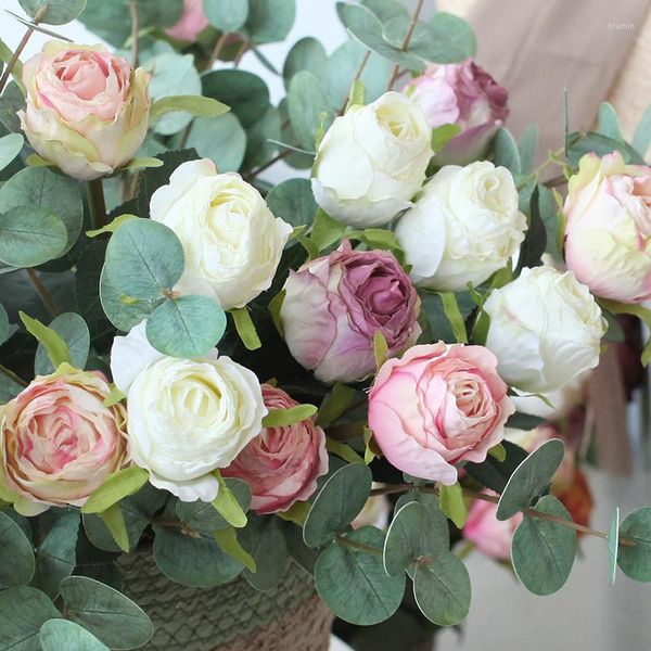 Fiori decorativi mostrano finti artificiali per realizzare vecchie rose con bordi di coca cola Bouquet di simulazione retrò in stile europeo per matrimoni in fattoria