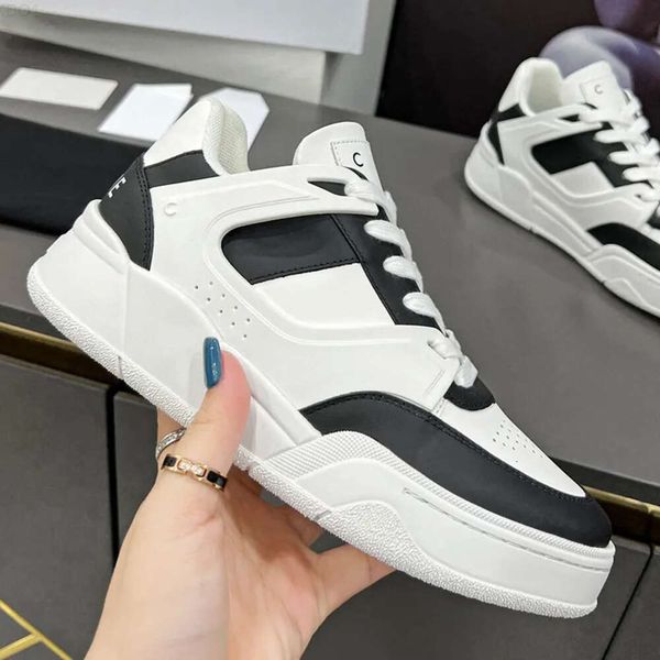 12023 CT-07 Designer Sneaker skate sapatos casuais sapatos de couro de bezerro branco vermelho azul carta sobreposições plataforma baixa rendas até tênis tamanho 35-44