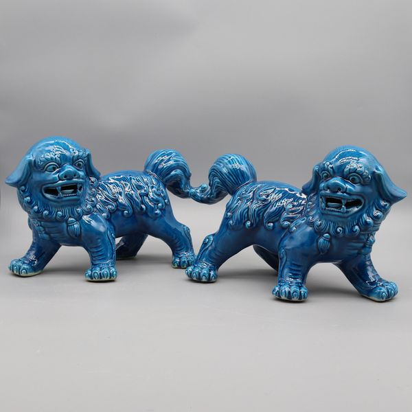 Gehende Löwenstatuen, Foo Dogs, Paar Schutzlöwen, Heimdekoration