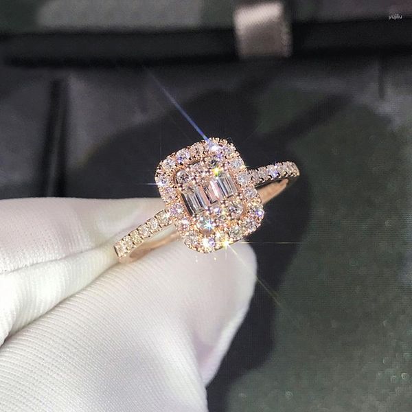 Clusterringe 10K Au417 Roségold Damenring Moissanit Diamanten Rechteck Rund Smaragd Elegant Party Verlobung Jubiläum Trendy