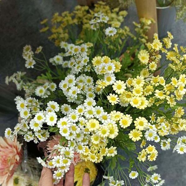 Dekorative Blumen 30 Köpfe DIY Fake Bürotisch Blumenstrauß Indoor Outdoor Künstliche Hochzeitsdekoration Garten Basteln Gänseblümchen