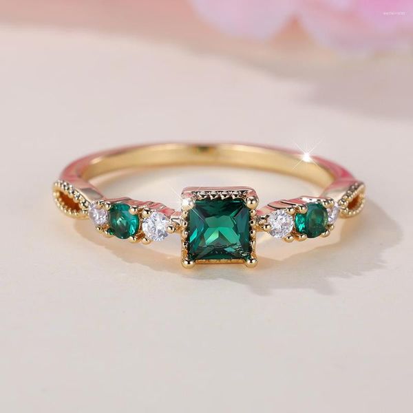 Anéis de casamento delicados 14k banhados a ouro princesa corte quadrado anel verde para mulheres cz pedra aniversário banda na moda joias delicadas