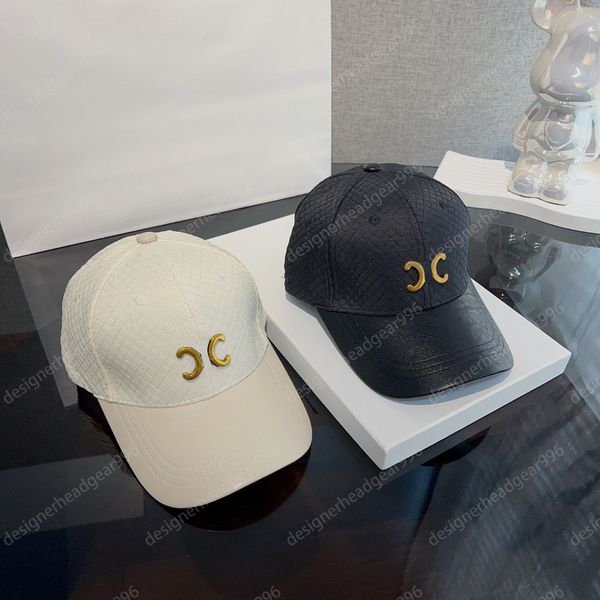 Berretto da baseball di design Nuovo Triomphe Lettere in metallo Berretti da calcio ricamati scozzesi Cappello da golf sportivo unisex Cappello da sole preferito Cappello per protezione solare Cappelli Designer Donna Uomo