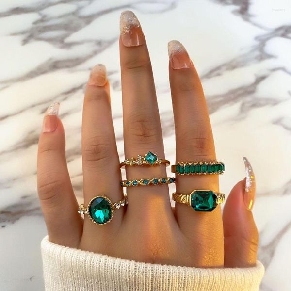 Anéis de casamento Daxi verde oval cristal incrustado cor de ouro conjunto de metal luxo coroa geométrica para mulheres jóias personalizadas presente