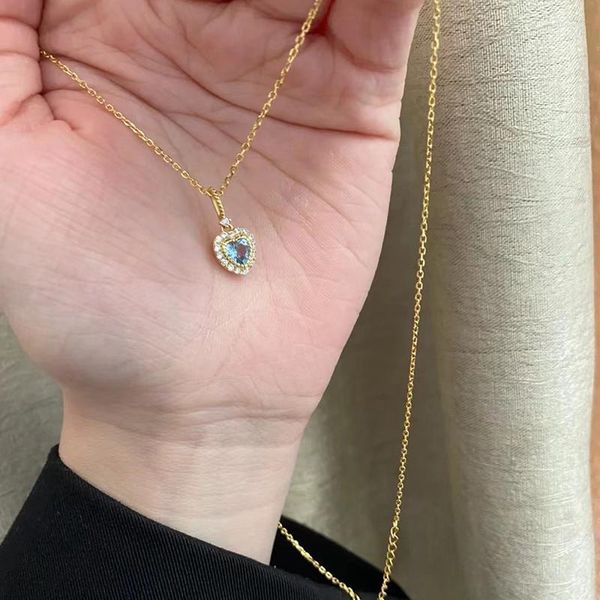 Colares pendentes Aquamarine Heart Shape Chain Acessórios de joias de luxo Colar elegante para mulheres
