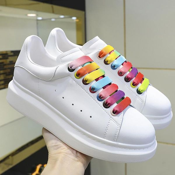 2021 scarpe con plateau alla moda velluto nero bianco laser giallo blu riflettente rosso pelle di serpente arcobaleno multicolore uomo donna sneaker scarpe casual