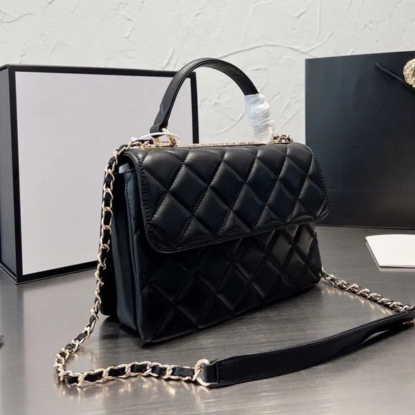 Bolsas de ombro de couro da moda Bolsa de couro de cordeiro de luxo Bolsa de estilo retrô com alça Folhas de metal Corrente Corpo cruzado Diamante Lattice Bolsa feminina Bolsa de alta qualidade