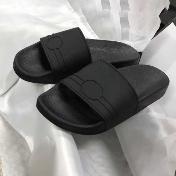 Erkek Terlik Kadın Sandalet Chaussures Tasarımcı Ayakkabı Terlik İnci Yılan Baskı Erkek Terlik Parmak Arası Terlik Kadın Çizgili Plaj Nedensel Terlik EU35-46 Kutu NO010 ile
