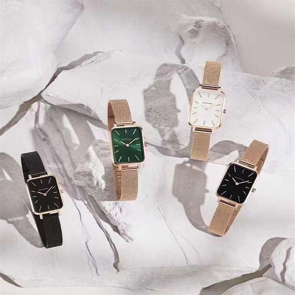 2021 Orologi del marchio di moda 26 mm Girl Elegant All Quartz Watch Rose Gold Square quadrato di alta qualità Abito da donna con orologio da donna Wi331c