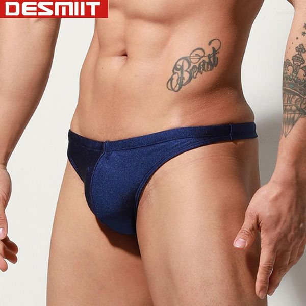 Menores de banho masculino masculino tanga de tanga sexy gay tanga biquíni tronco de banho de maiô de traje de banho mini shorts 2023 zwembroek