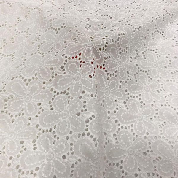 Bekleidungsstoff Broderie Anglaise, Ösen, gewelltes Blumenmuster, bestickte weiße Baumwollspitze für Kleider, Blusen, Kinder, Stoffdekoration, Meterware