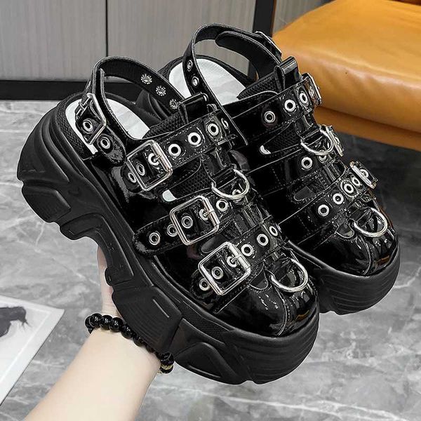 Boots Hollow Platform Sandals Chunky Women Punk Style Buckle Summer Wedges Sapatos Mulher sola grossa Sandália não deslizante C2-12 221215