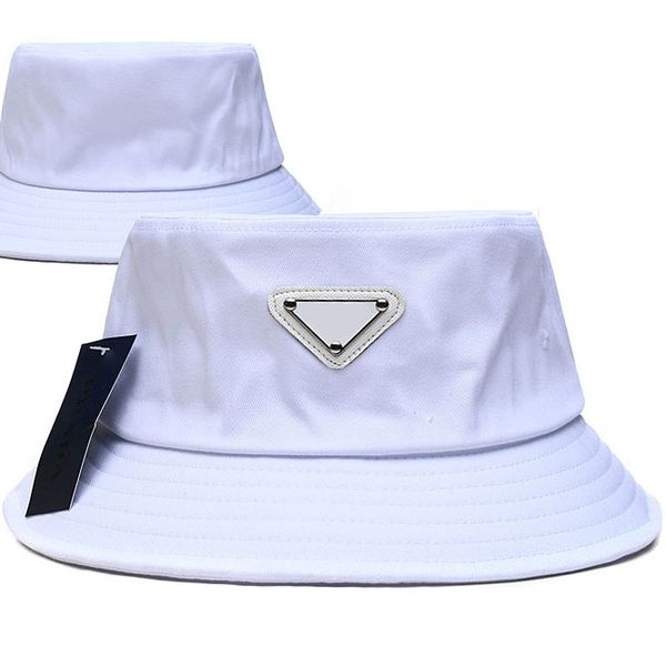 designer de chapéus de balde chapéus de luxo cor sólida design de letras de metal moda guarda-sol boné temperamento versátil chapéu casal viagem desgaste muito bom