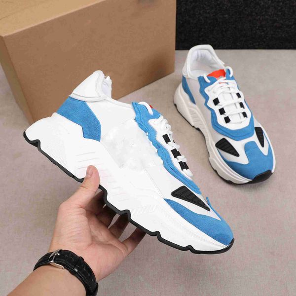 2023 Sapatos Casuais Tênis de Corrida Masculino Sapatos Baixos Modelo Branco Moda Tênis Ao Ar Livre Tênis de Parte Inferior Grosso Roupa para Caminhada Tênis