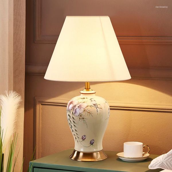 Lampade da tavolo Lampada in ceramica semplice per camera da letto Comodino Soggiorno Tessuti per la casa in stile country moderno Fiori e uccelli