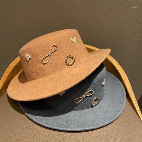 Stingy Brim Satts 202309-39167 Осенняя зимняя шерсть Алмаз Блиллиант Love Bowknot Lady Fedoras Cap Women Leisure Panama Jazz Hat