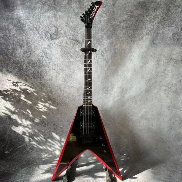 Siyah ve kırmızı şeritli özel Grand Hammer Elektro Gitar Hardcase Özel Fiyat ile Renk