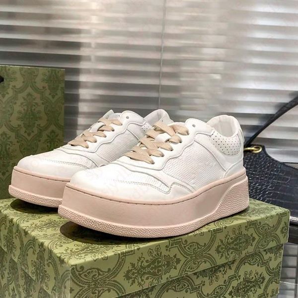 Scarpe di tela in pelle di alta qualità scarpe casual di marca famosa scarpe da ginnastica Joker in pizzo stampato ricamato bianco doppio piatto da uomo e da donna